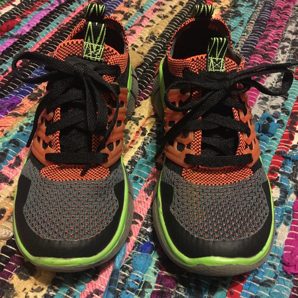 Sketchers size 13 boy tennis shoes